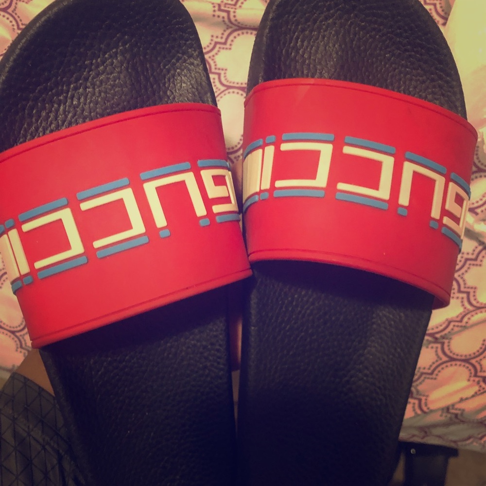 Gucci slippers